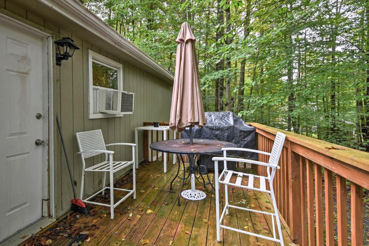 Cozy Arrowhead Lake Home With Sunroom And Pool Access! Pocono Lake 외부 사진